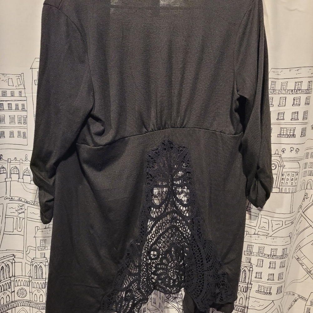 EUC Just Be Short Sleeve Lace Cut Out Black Layering Top Size Medium - Picture 5 of 5